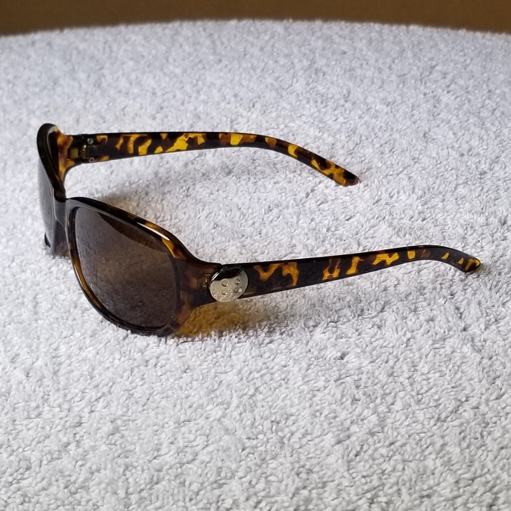 Lovely Brown Tortoise Sunglasses - Picture 6 of 8